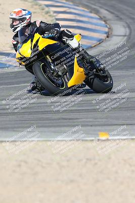 media/Nov-16-2025-Race Pace (Sun) [[8c5fa54630]]/Verified Riders/1-Turns 9 and 10 (925am)/